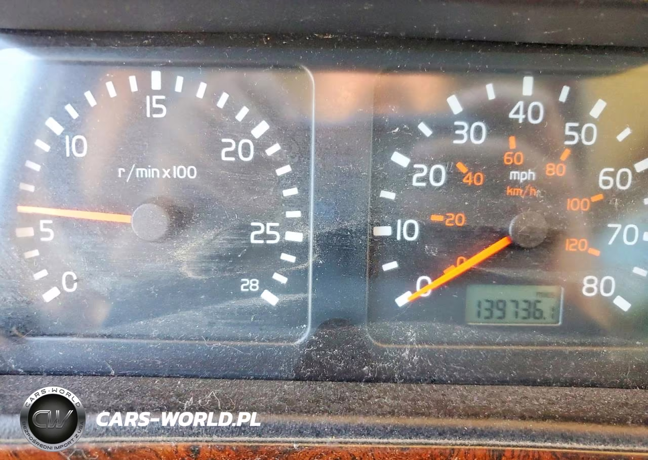 2001 Prevost Bus - Rv VIN:2PCW33496Y1027084 - 8