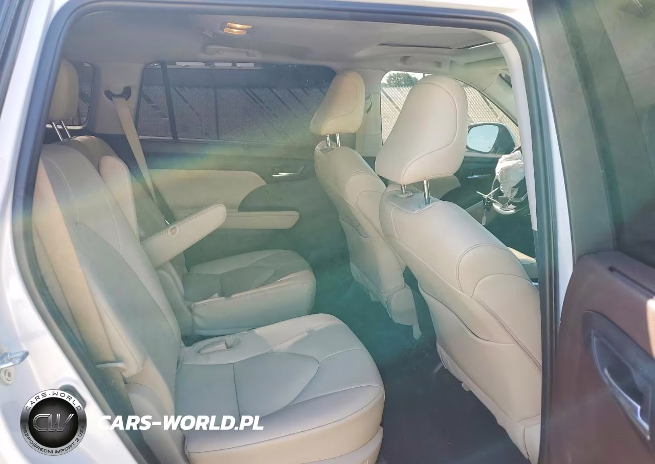 2022 Toyota Highlander Xle VIN:5TDGZRAH2NS539737 - 11