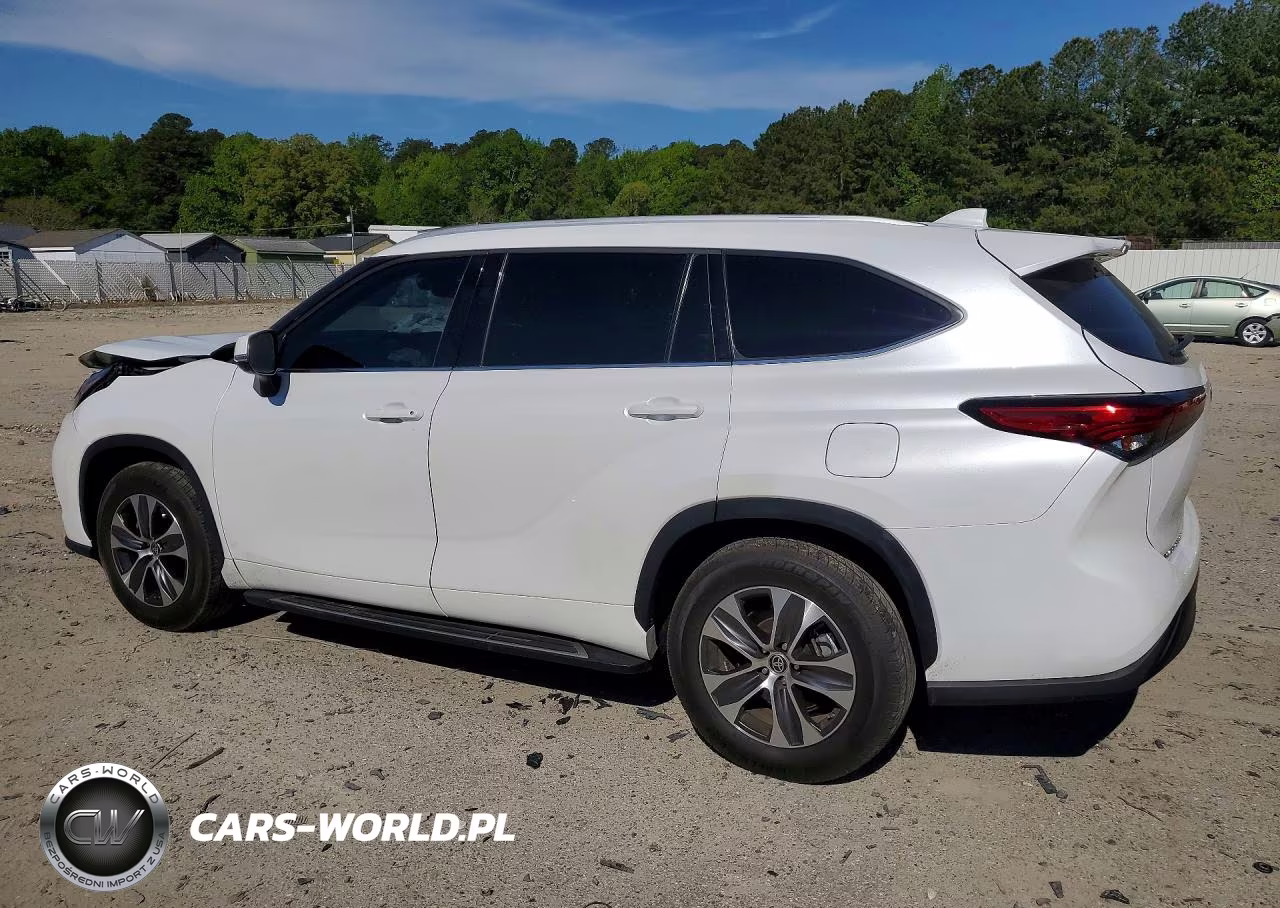 2022 Toyota Highlander Xle VIN:5TDGZRAH2NS539737 - 2