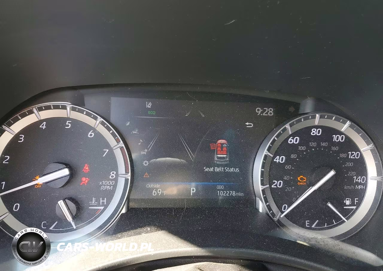 2022 Toyota Highlander Xle VIN:5TDGZRAH2NS539737 - 9