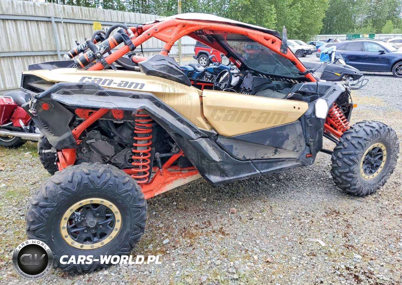 2018 Can-Am Maverick X3 Utility Vehicle VIN:3JBVXAW4XJK002112 - 4