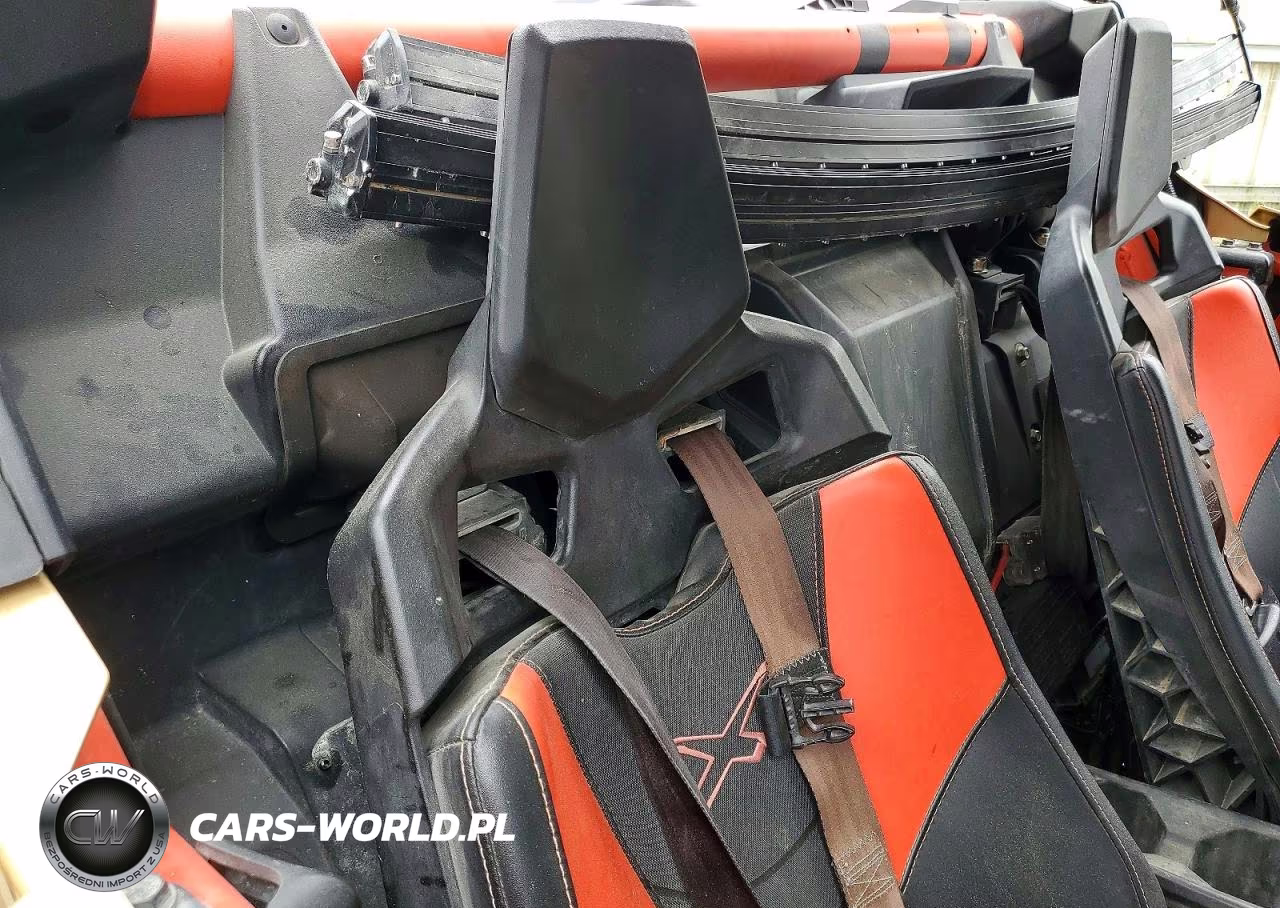 2018 Can-Am Maverick X3 Utility Vehicle VIN:3JBVXAW4XJK002112 - 6