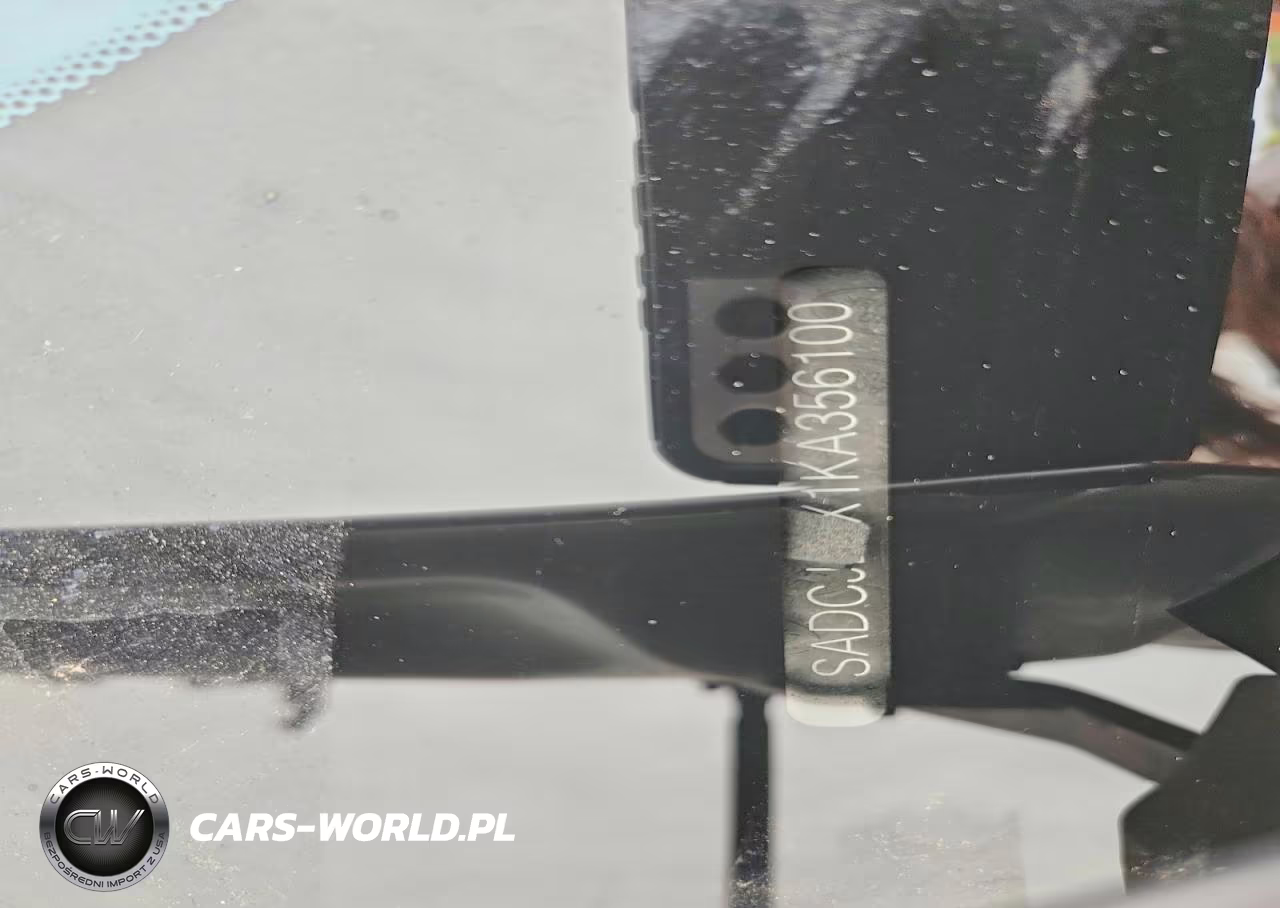 2019 Jaguar F-Pace Premium VIN:SADCJ2FX1KA356100 - 13