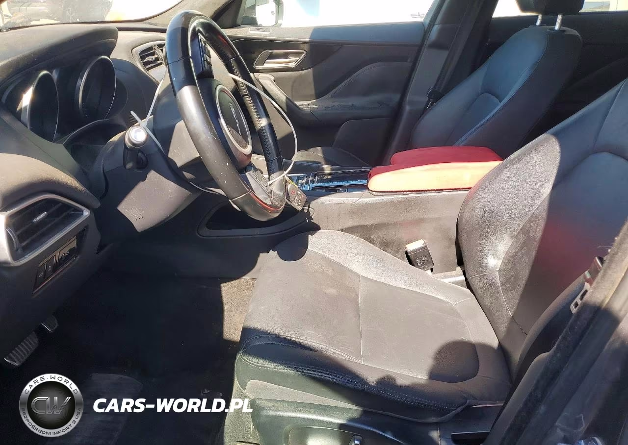 2019 Jaguar F-Pace Premium VIN:SADCJ2FX1KA356100 - 7