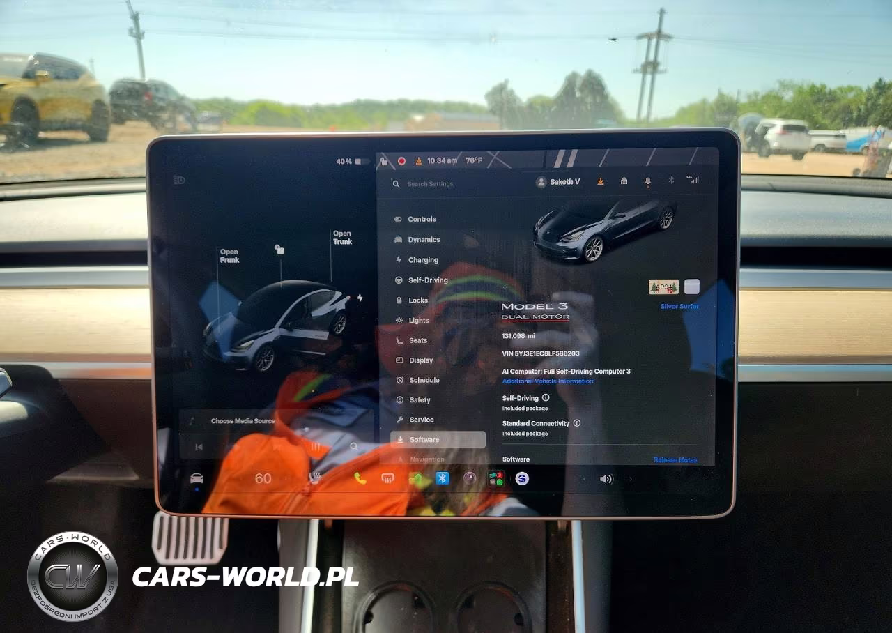2020 Tesla Model 3 VIN:5YJ3E1EC8LF586203 - 9