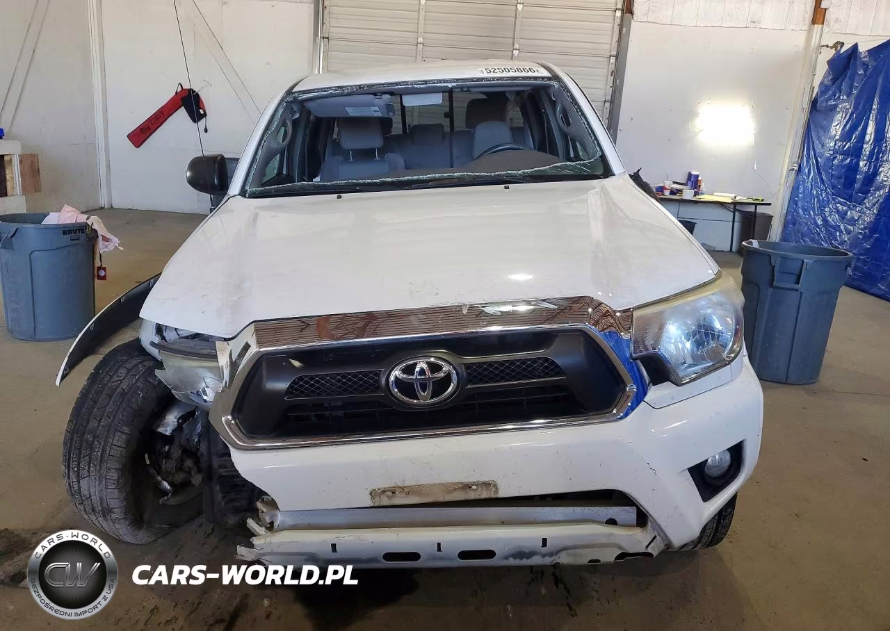 2015 Toyota Tacoma V6 VIN:5TFLU4EN9FX143283 - 5