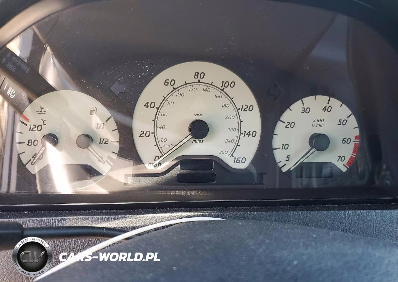 2000 Mercedes-Benz C 230 VIN:WDBHA24G6YA829727 - 9