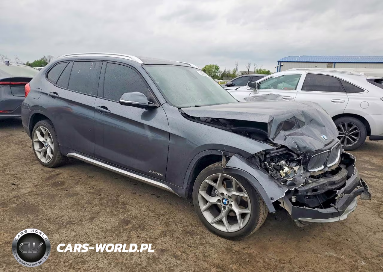 2015 BMW X1 xDrive28I VIN:WBAVL1C5XFVY36885 - 4