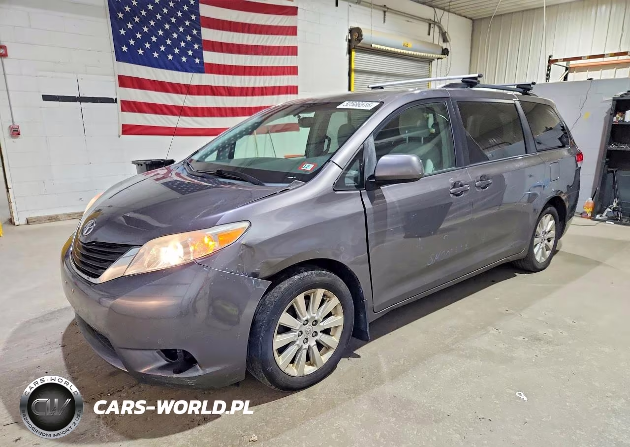 2011 Toyota Sienna Le