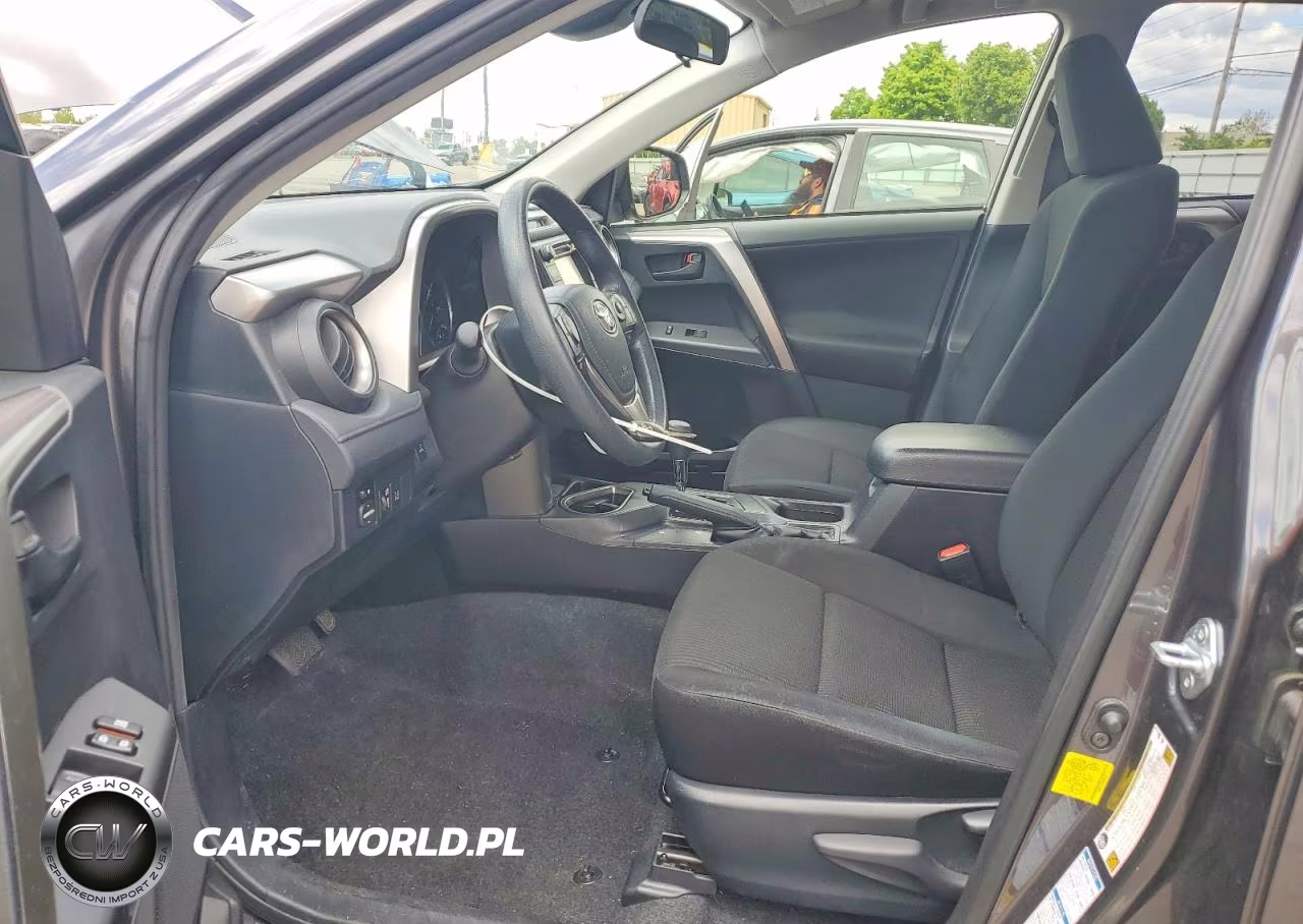 2018 Toyota Rav4 Le VIN:JTMBFREV2JJ211017 - 7