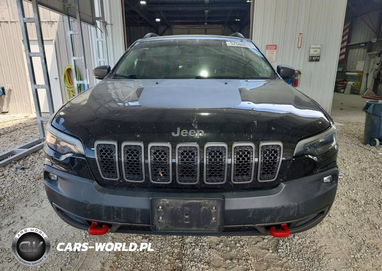 2019 Jeep Cherokee Trailhawk VIN:1C4PJMBN2KD130952 - 5