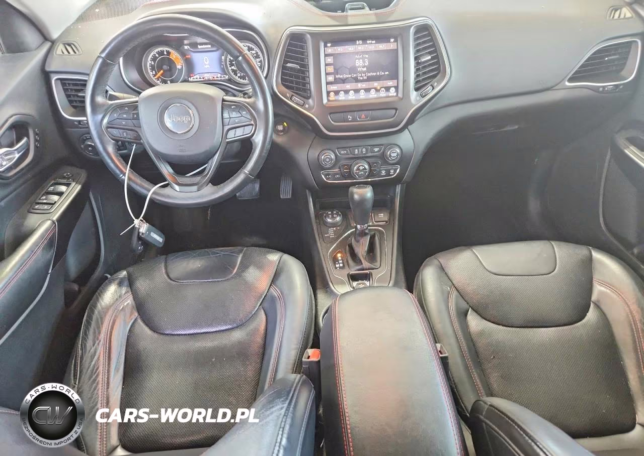 2019 Jeep Cherokee Trailhawk VIN:1C4PJMBN2KD130952 - 8