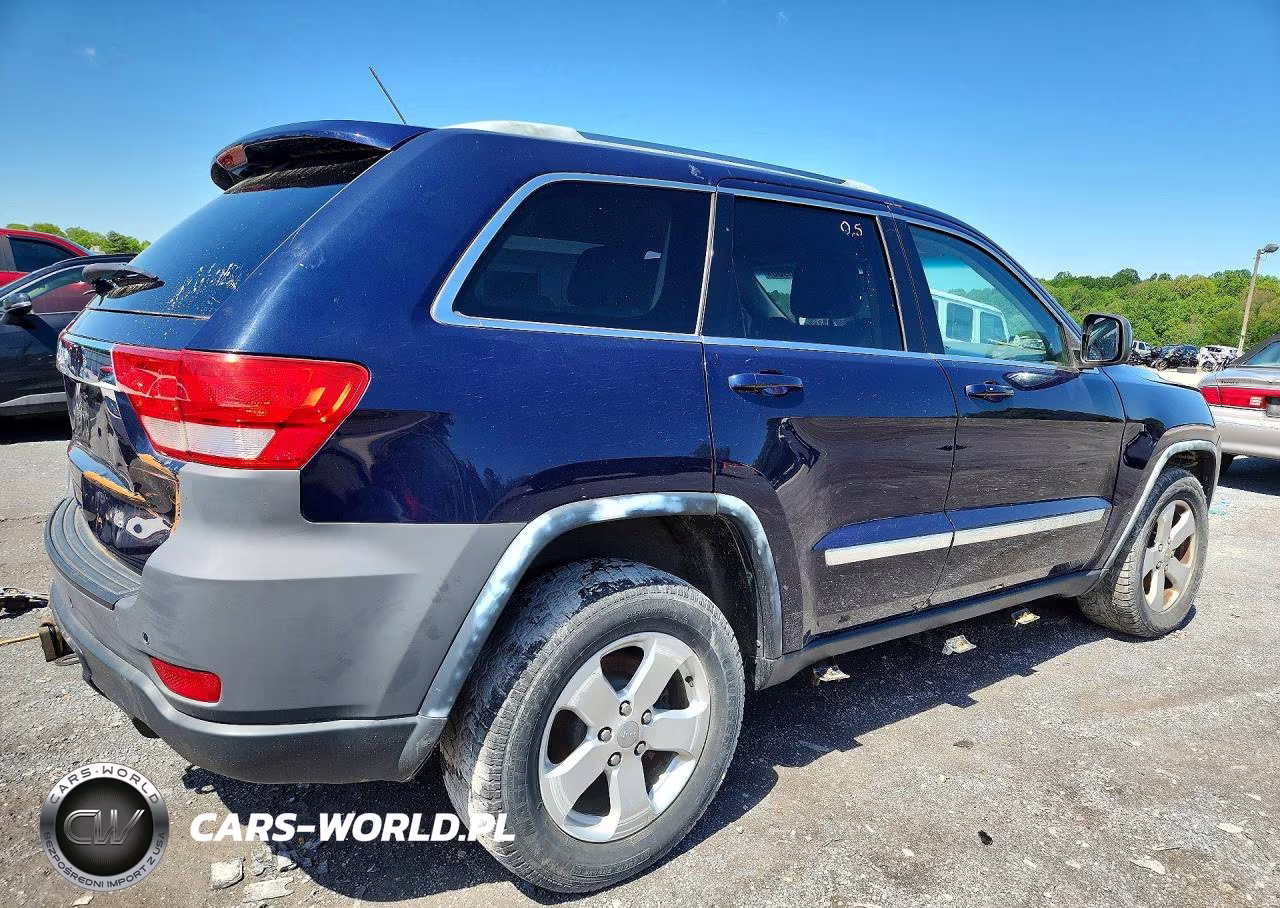 2012 Jeep Grand Cherokee Laredo VIN:1C4RJFAG9CC318883 - 3