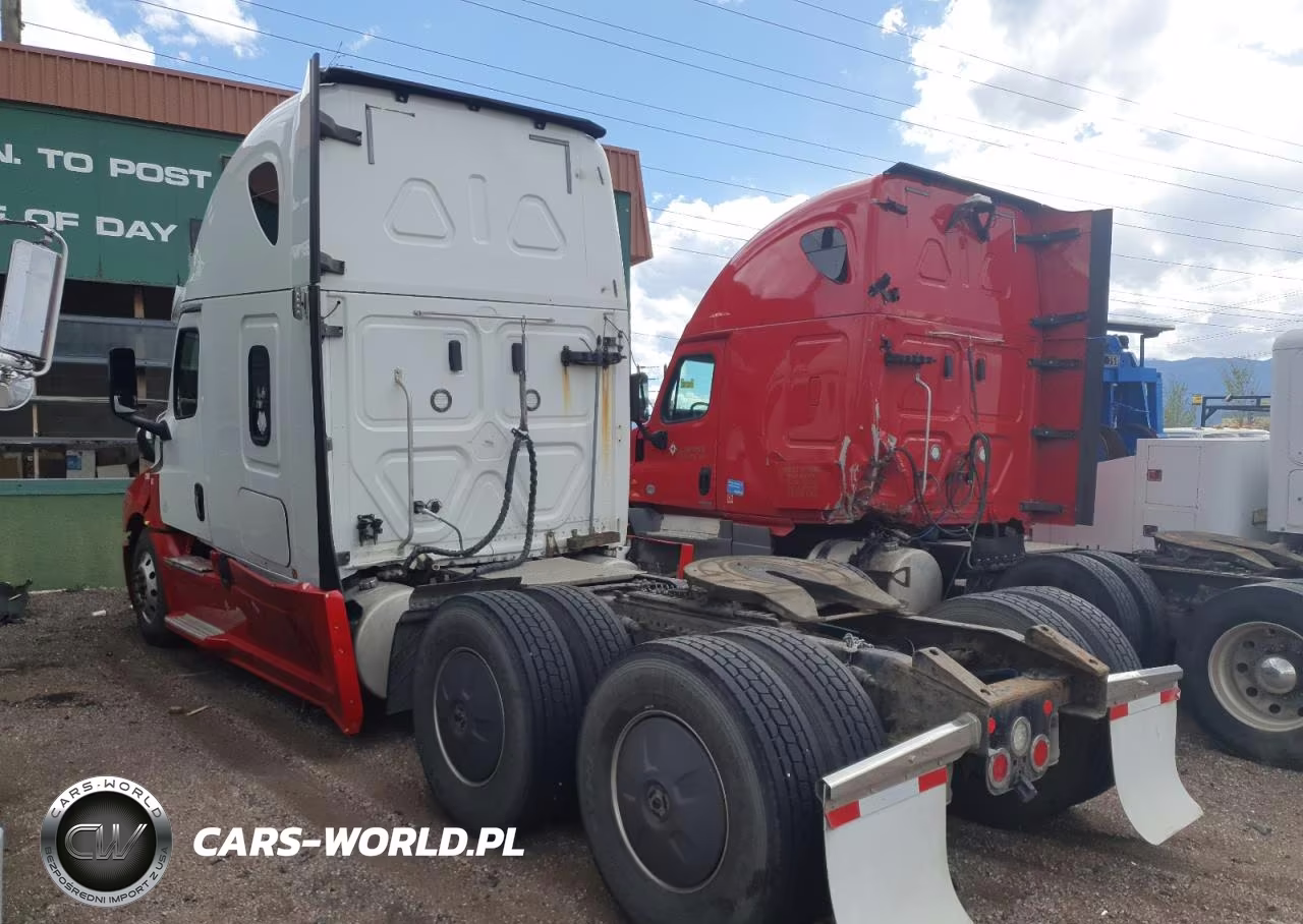 2019 Freightliner New Cascadia 126 VIN:3AKJHHDR1KSJZ8817 - 3