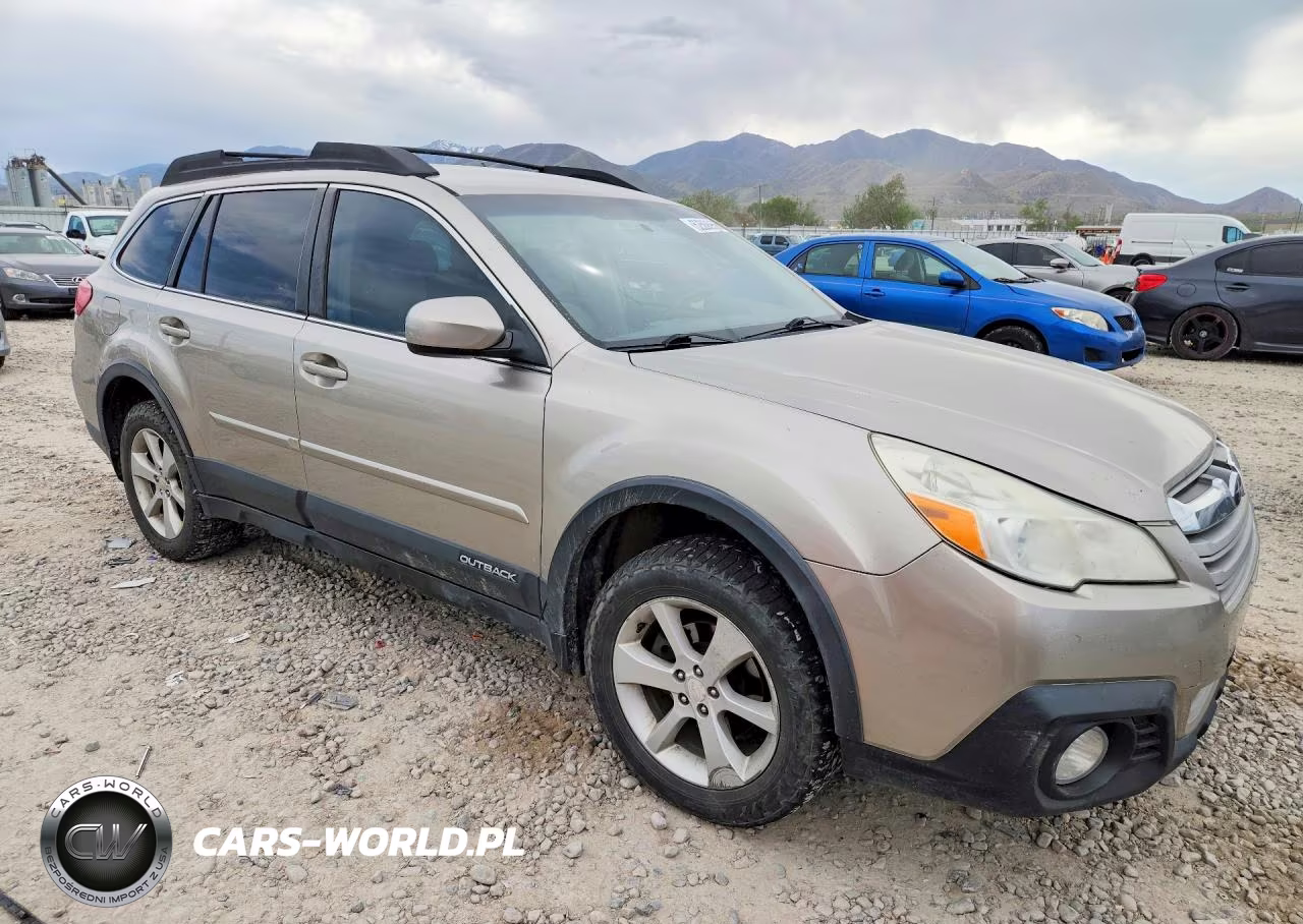 2014 Subaru Outback 2.5I Premium VIN:4S4BRBCCXE3279457 - 4