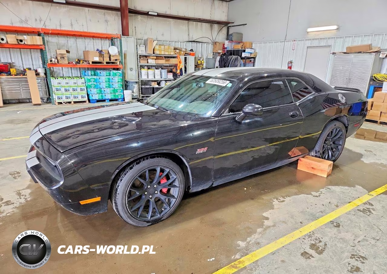 2011 Dodge Challenger Srt-8