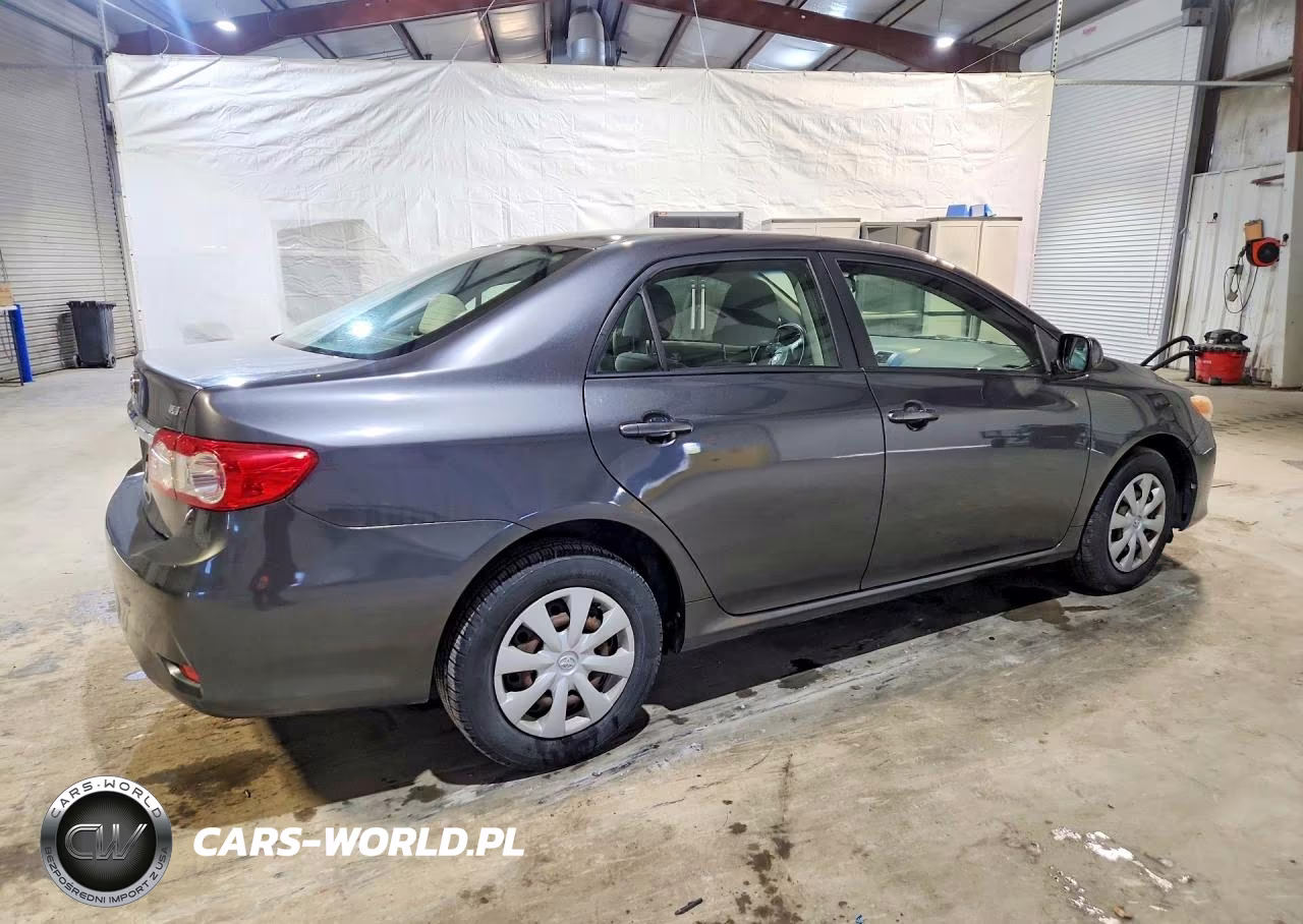 2011 Toyota Corolla Le VIN:JTDBU4EE8B9135962 - 3