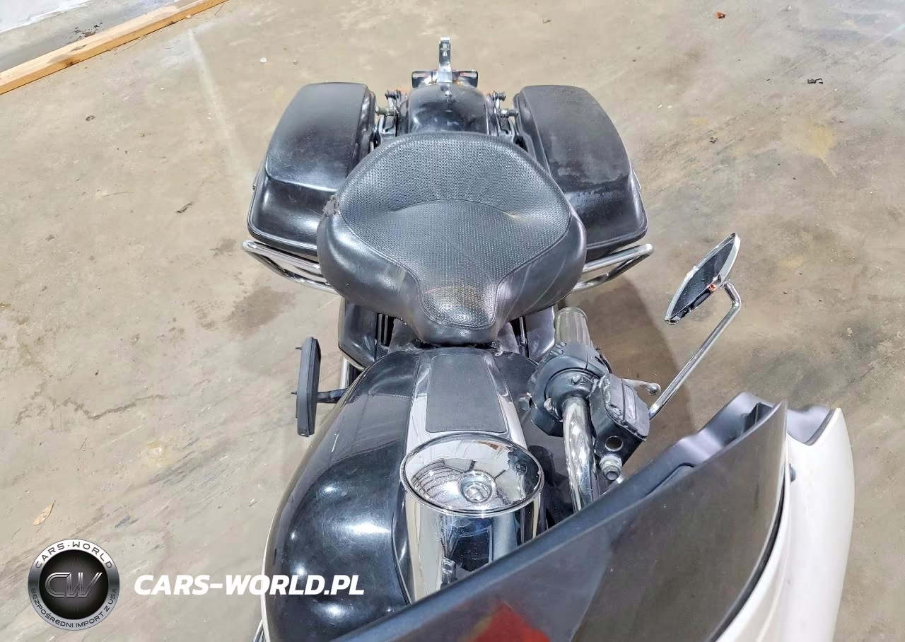 2015 Harley-Davidson Flhtp Police Electra Glide VIN:1HD1FMM1XFB687772 - 5