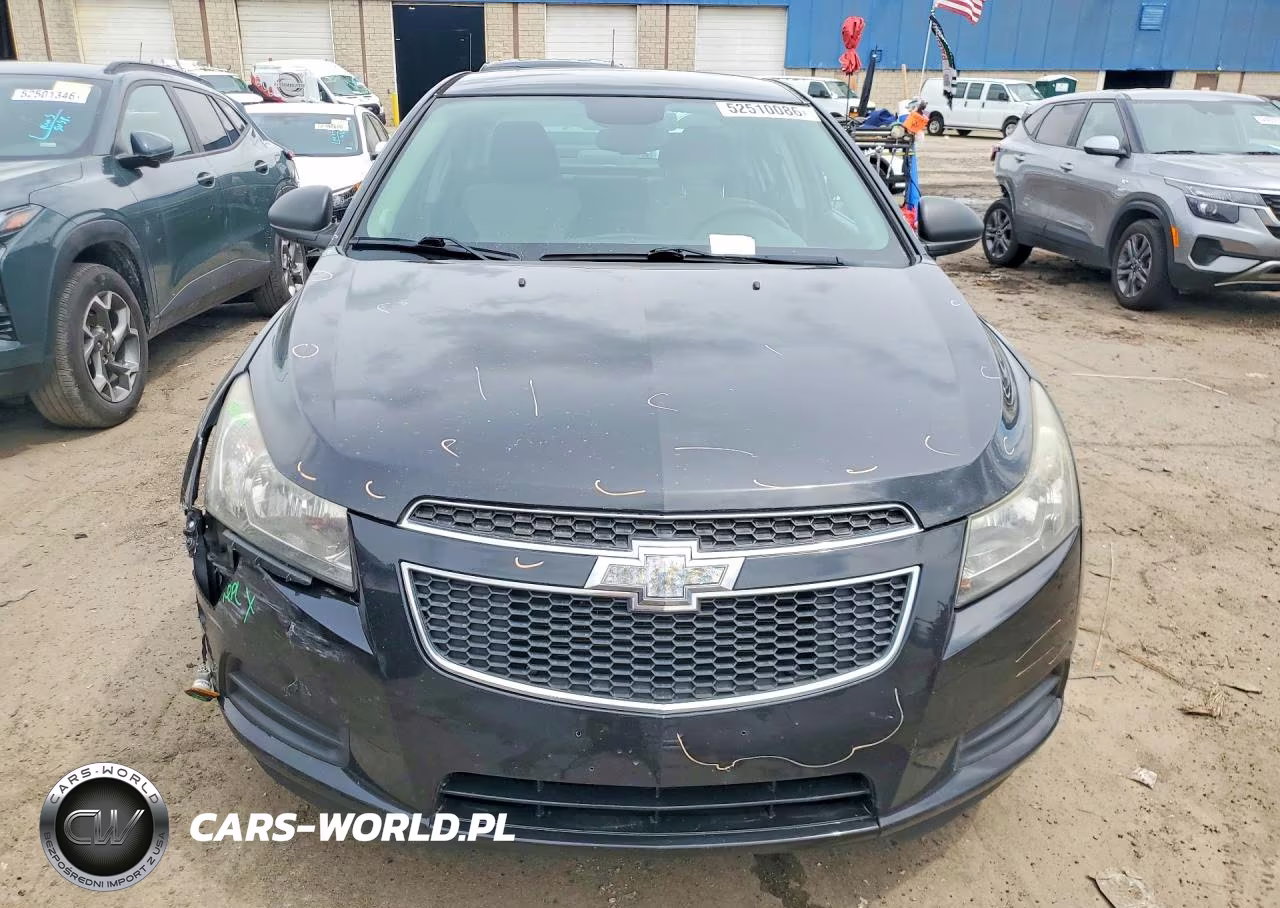2014 Chevrolet Cruze Ls VIN:1G1PA5SG6E7274376 - 5