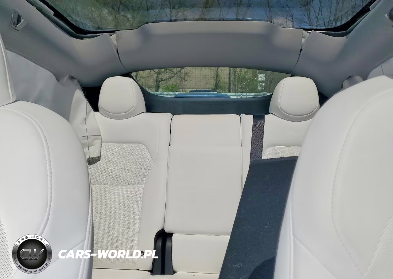2026 Tesla Model Y VIN:7SAYGDED6TA583763 - 10