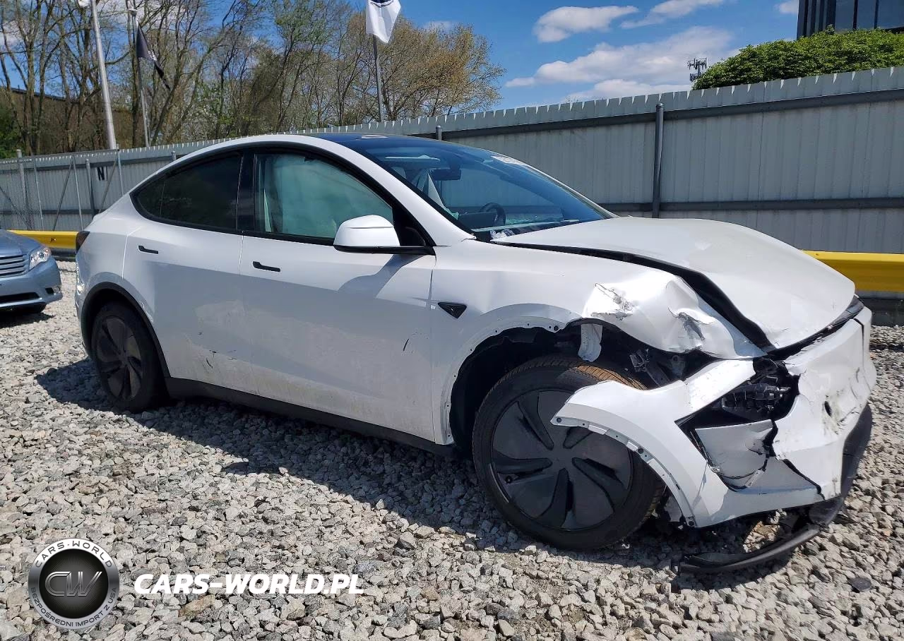 2026 Tesla Model Y VIN:7SAYGDED6TA583763 - 4