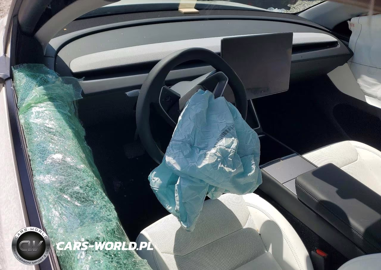 2026 Tesla Model Y VIN:7SAYGDED6TA583763 - 8