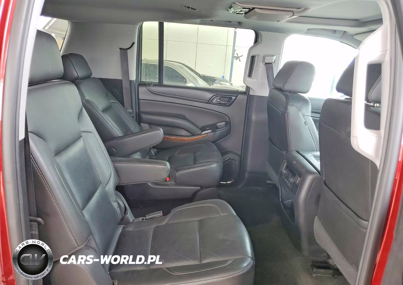 2018 Chevrolet Suburban K1500 Premier VIN:1GNSKJKC8JR301684 - 11