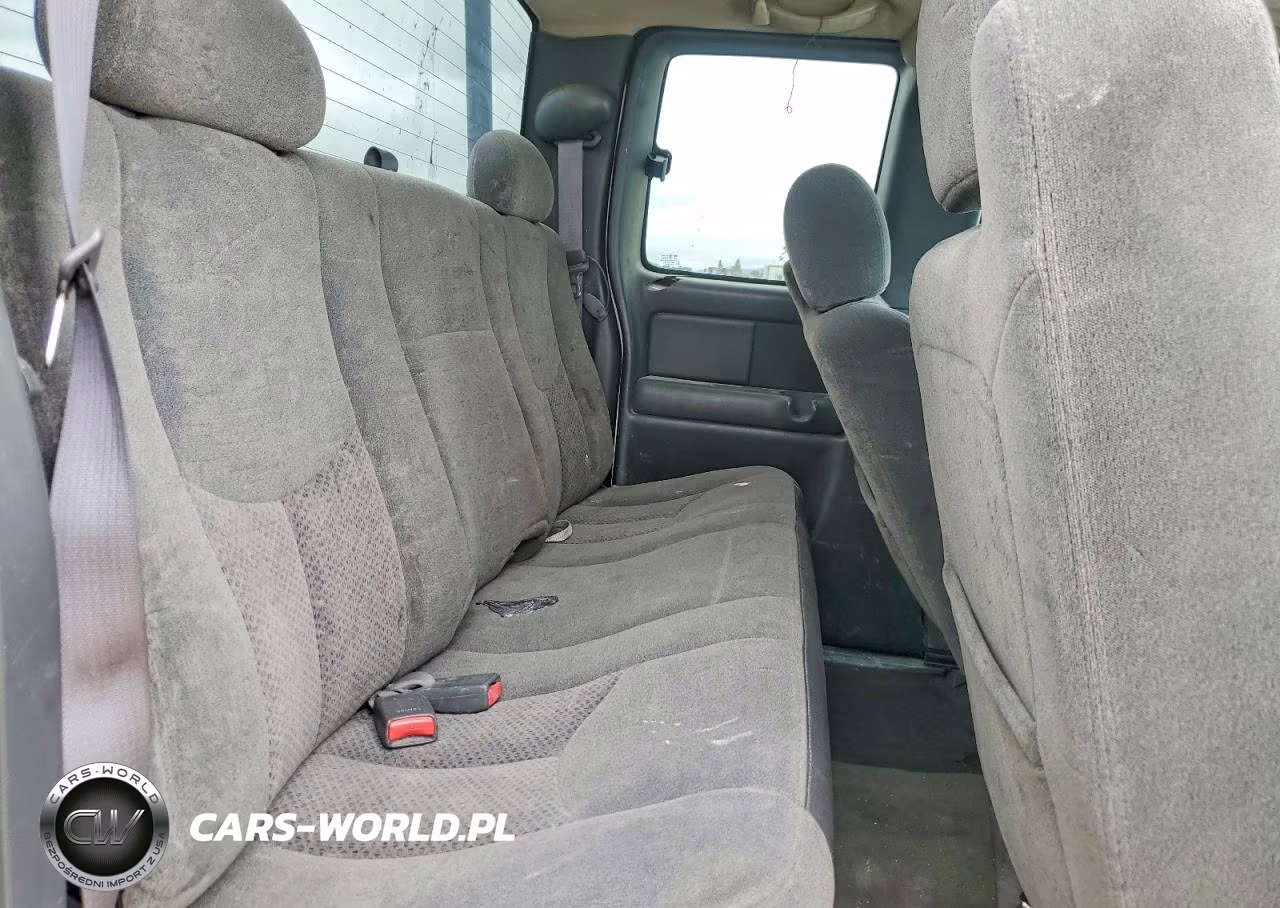 2003 Chevrolet Silverado K2500 Heavy Duty VIN:1GCHK29U73E238014 - 11