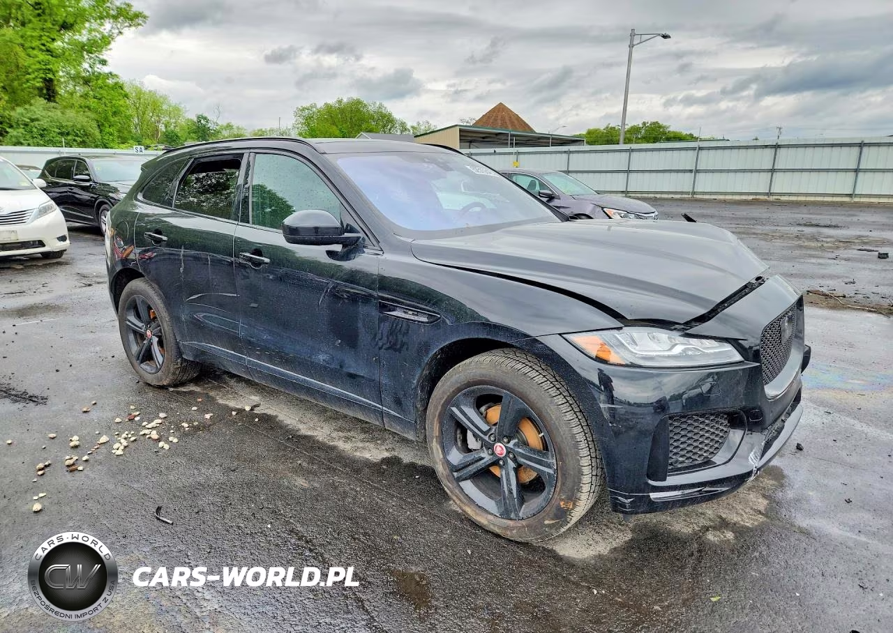 2020 Jaguar F-Pace Checkered Flag VIN:SADCP2FX9LA648481 - 4