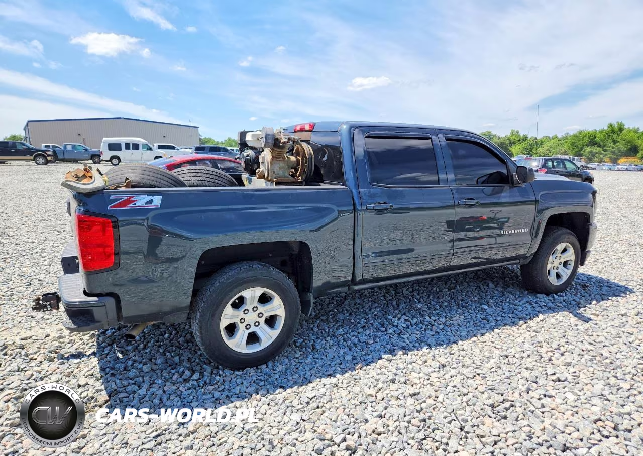 2018 Chevrolet Silverado K1500 Lt VIN:3GCUKREC9JG519273 - 3