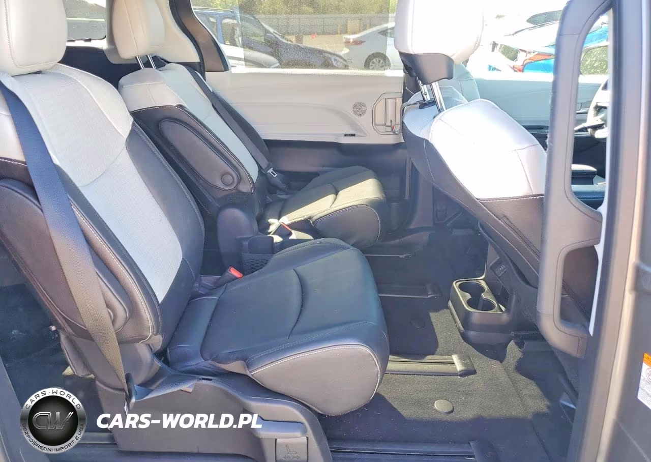 2026 Toyota Sienna Xse VIN:5TDXSKFC9TS232538 - 11