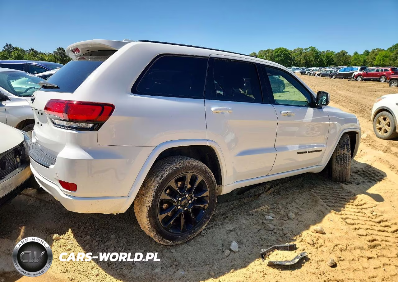 2020 Jeep Grand Cherokee Laredo VIN:1C4RJFAG3LC134006 - 3