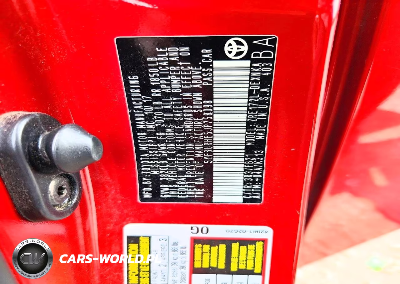 2018 Toyota Corolla Le VIN:5YFBURHE5JP758098 - 12