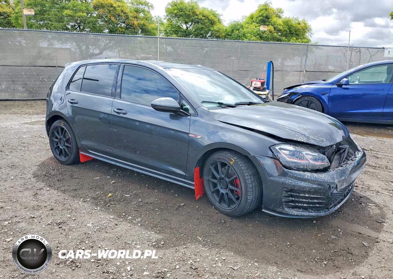 2015 Volkswagen Gti VIN:3VW4T7AU7FM101770 - 4