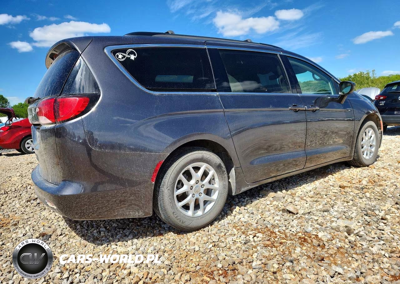 2020 Chrysler Voyager Lxi VIN:2C4RC1DGXLR264459 - 3