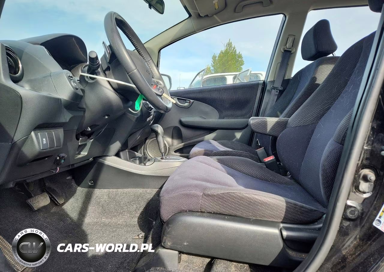 2013 Honda Fit Sport VIN:JHMGE8H59DC026761 - 7