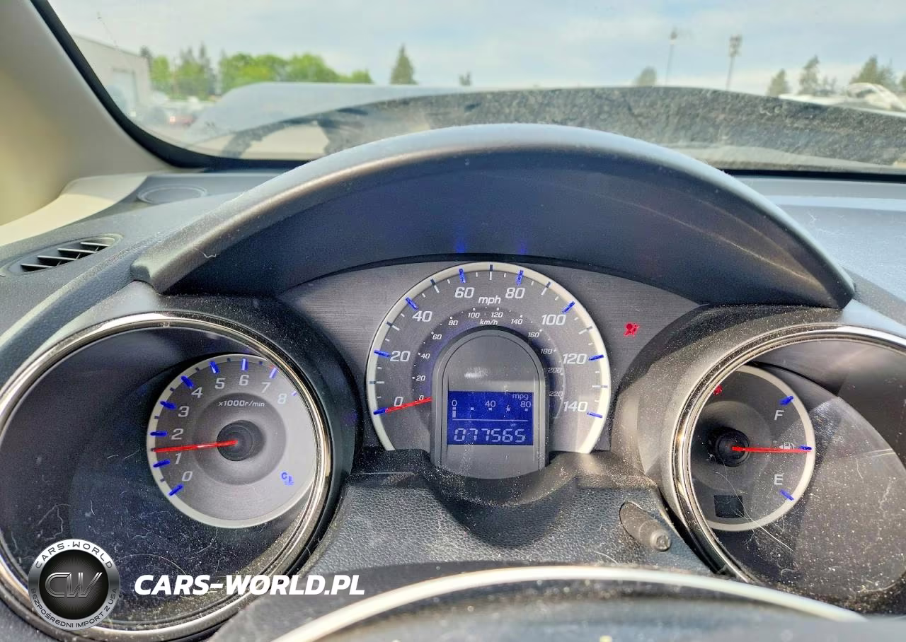 2013 Honda Fit Sport VIN:JHMGE8H59DC026761 - 9