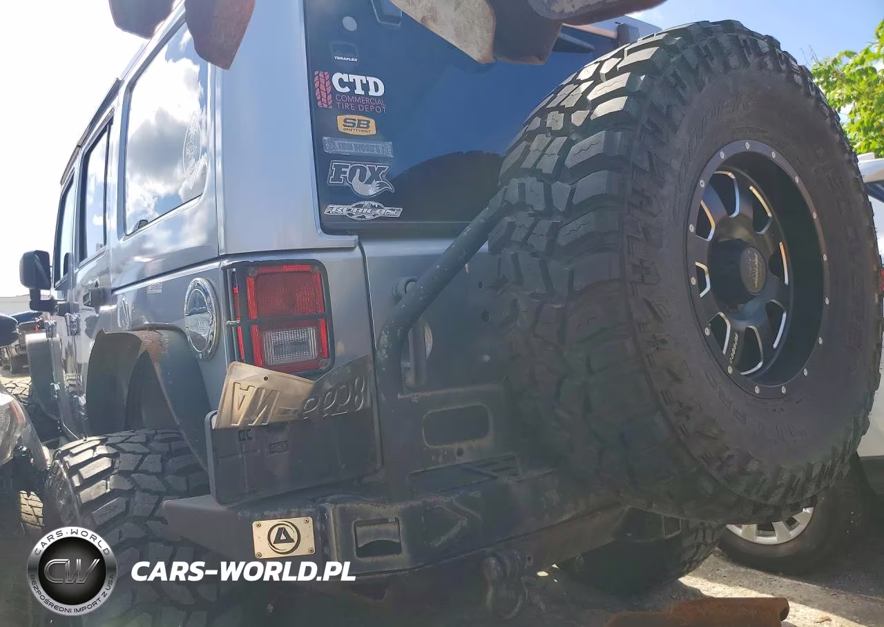 2015 Jeep Wrangler Unlimited Sahara VIN:1C4BJWEG1FL751873 - 2