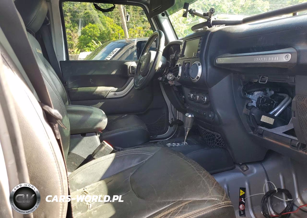 2015 Jeep Wrangler Unlimited Sahara VIN:1C4BJWEG1FL751873 - 7