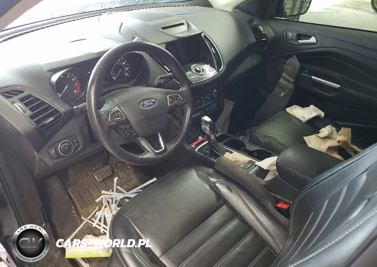 2018 Ford Escape VIN:1FMCU0J9XJUC33565 - 8