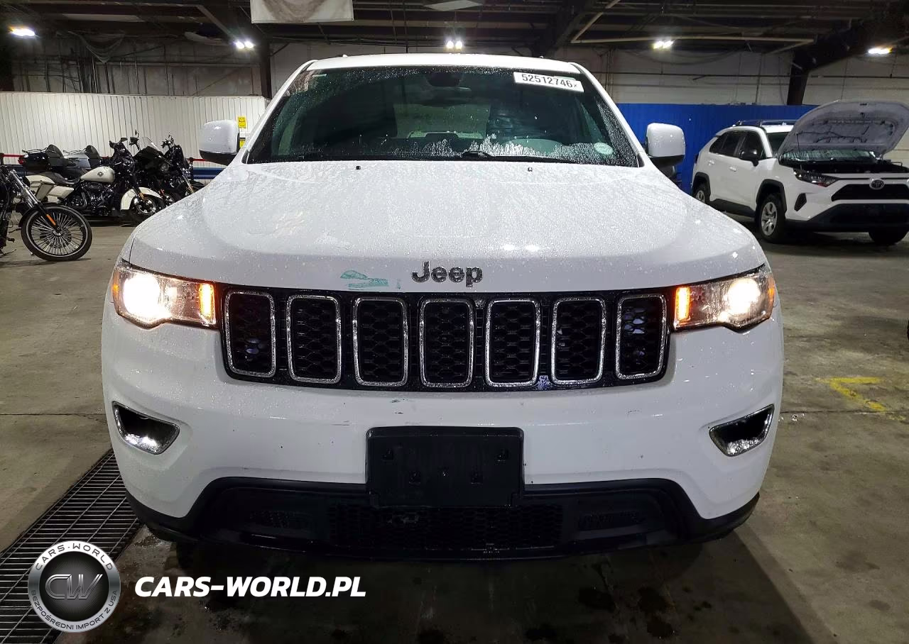 2017 Jeep Grand Cherokee Laredo VIN:1C4RJFAG7HC886914 - 5