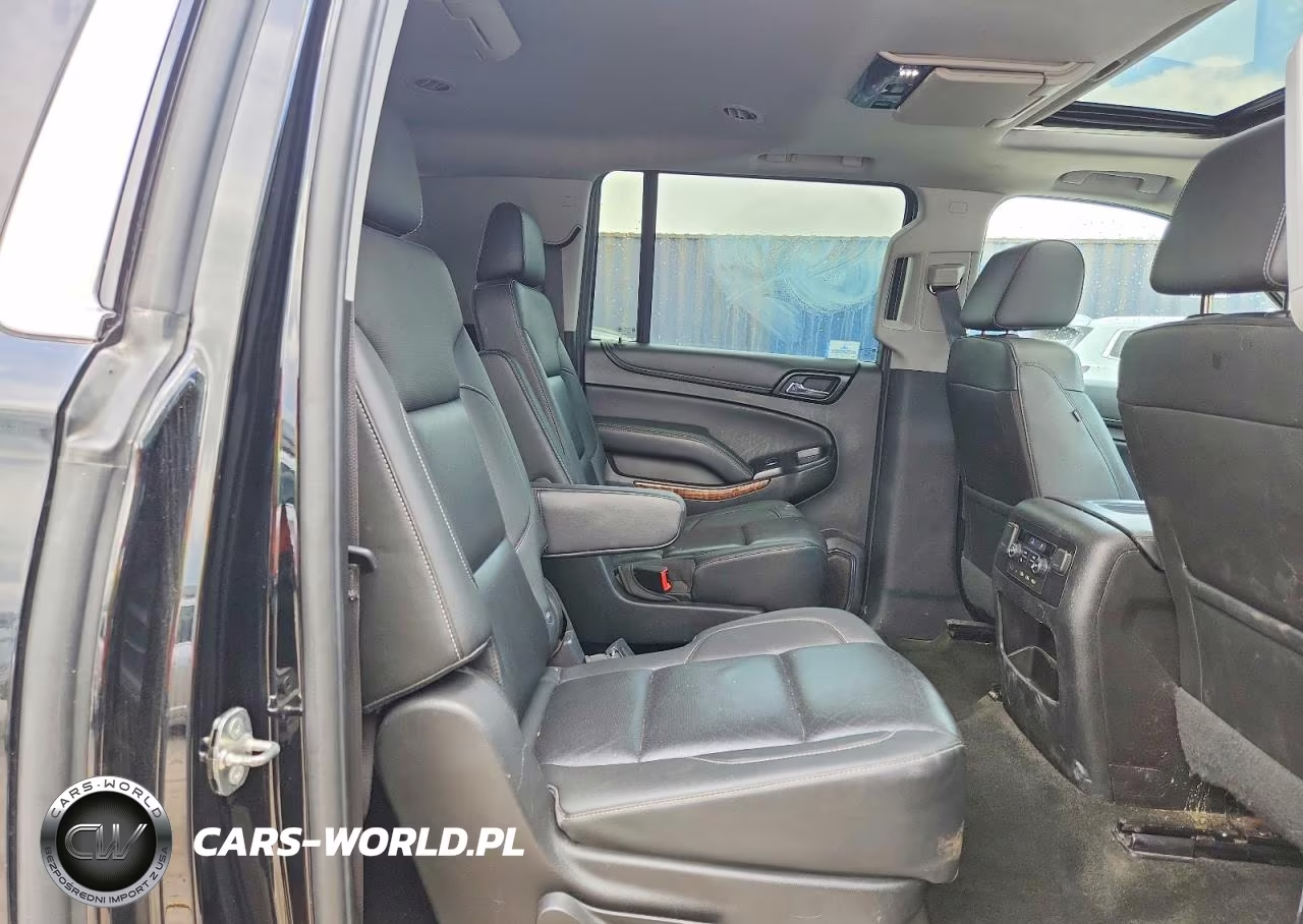 2018 Chevrolet Suburban K1500 Premier VIN:1GNSKJKC1JR151613 - 11