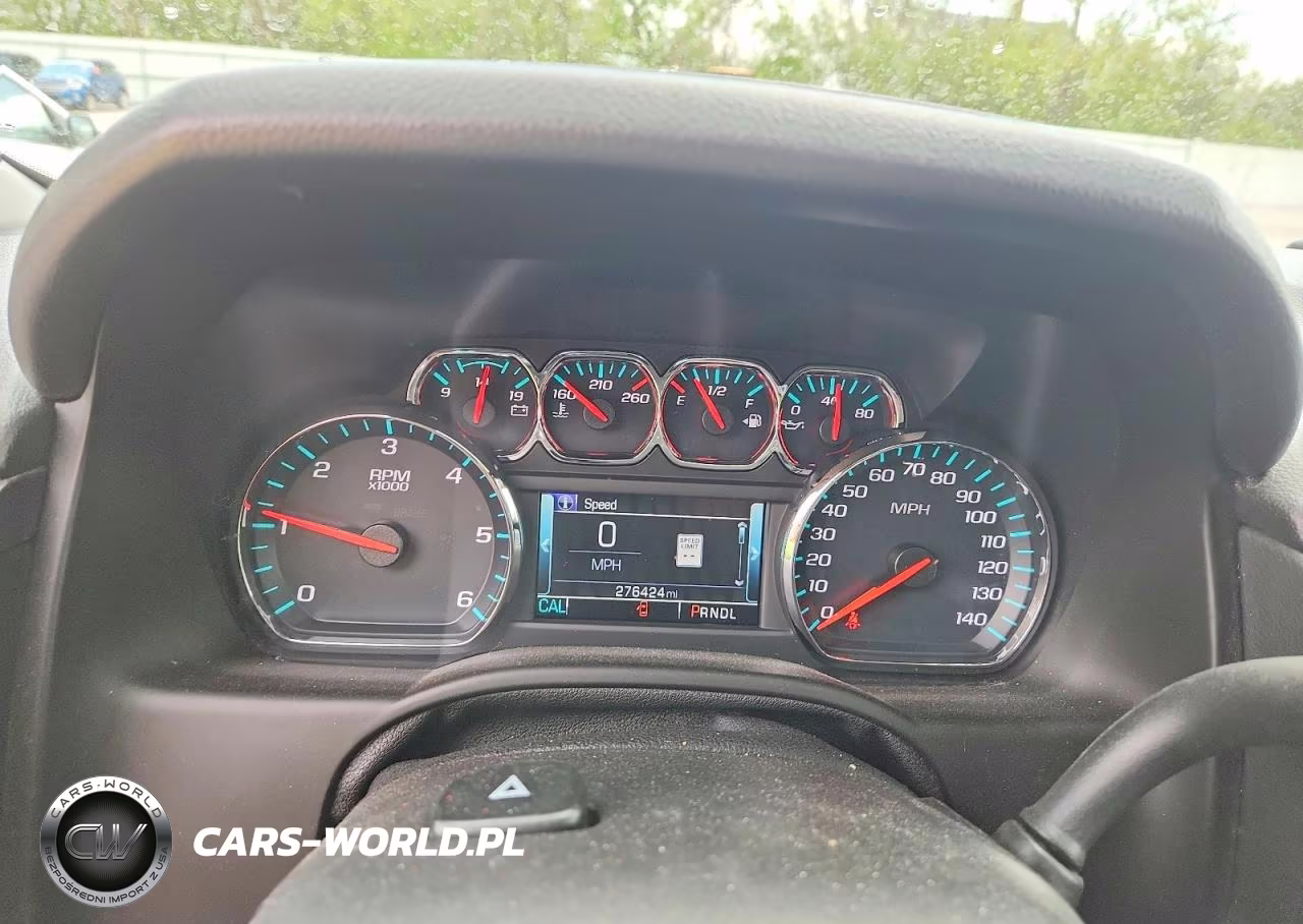 2018 Chevrolet Suburban K1500 Premier VIN:1GNSKJKC1JR151613 - 9