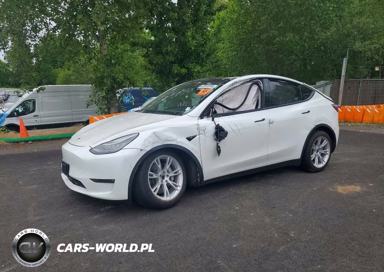 2021 Tesla Model Y – zdjęcie 1 z 12