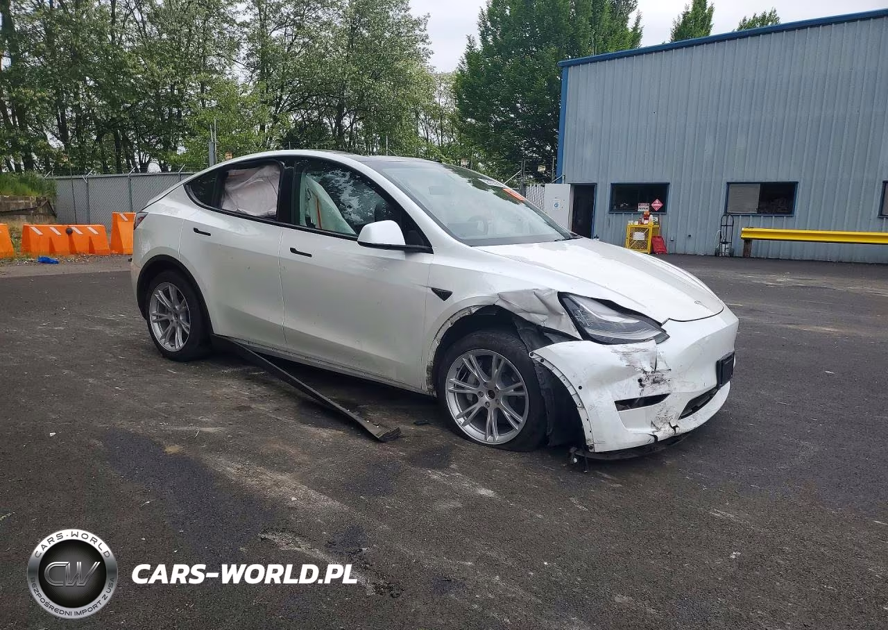 2021 Tesla Model Y VIN:5YJYGDEE2MF181801 - 4