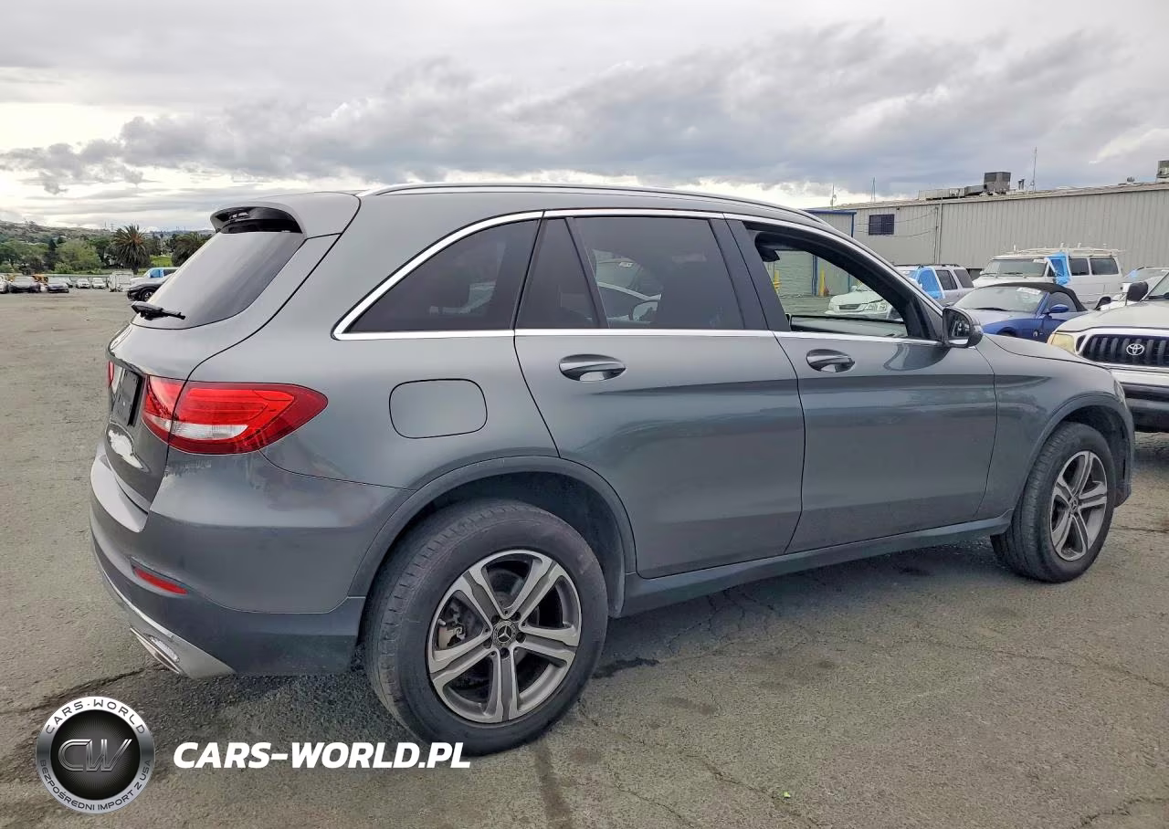 2018 Mercedes-Benz Glc 300 VIN:WDC0G4JB7JV030047 - 3