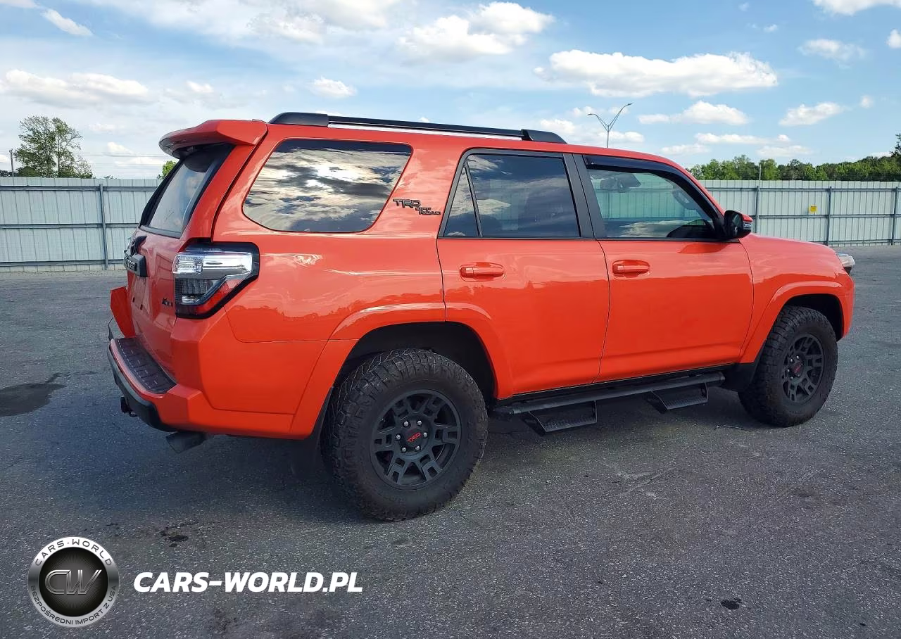 2024 Toyota 4Runner Trd Off-Road Premium VIN:JTERU5JR7R6229416 - 3