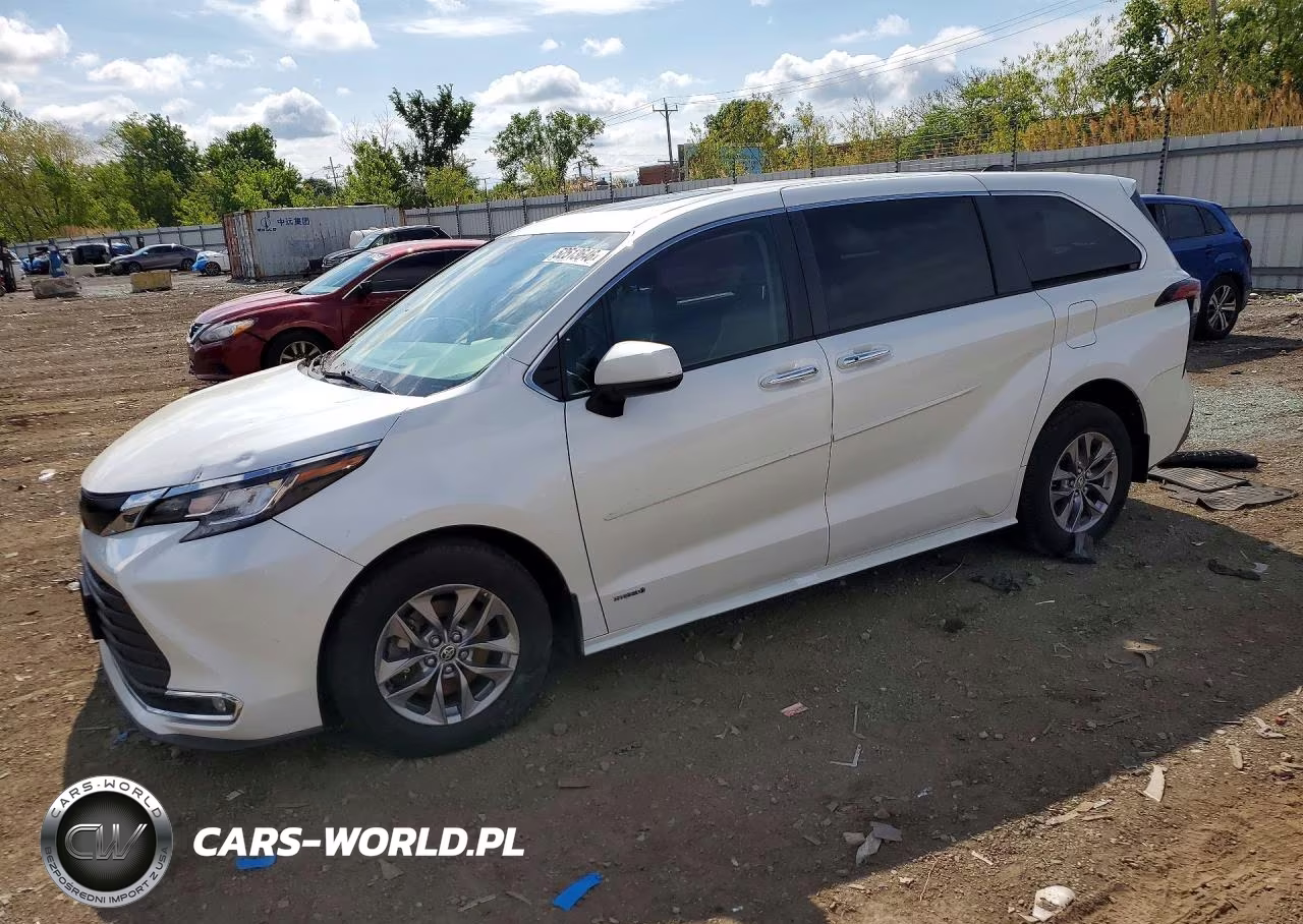2021 Toyota Sienna Xle – zdjęcie 1 z 13