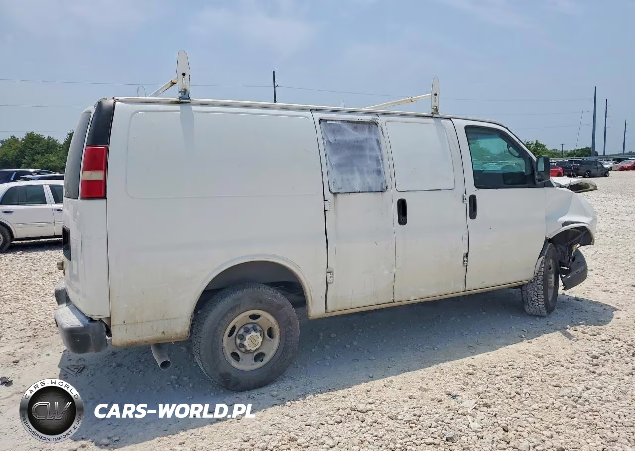 2011 Chevrolet Express G2500 VIN:1GCWGFBA4B1106589 - 3