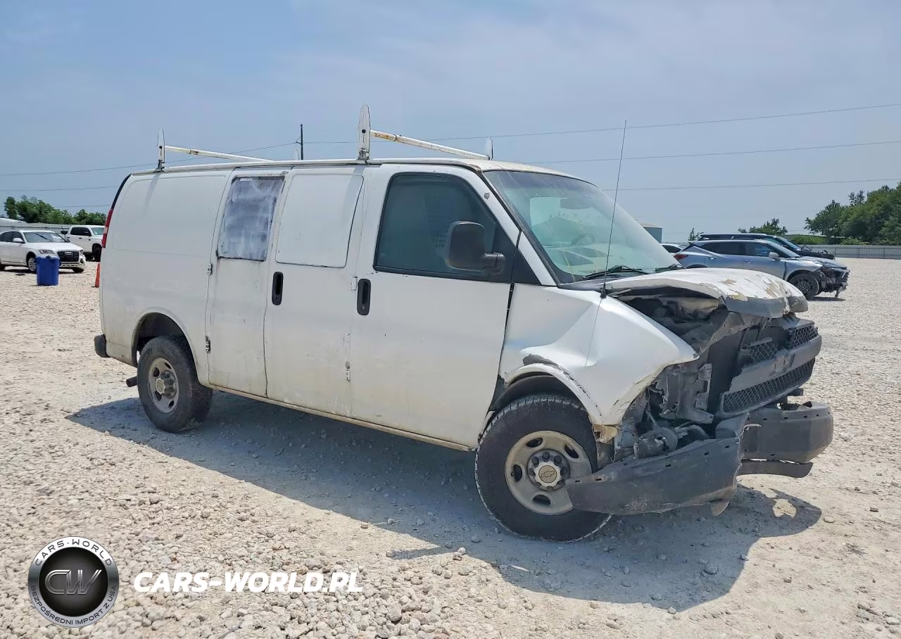 2011 Chevrolet Express G2500 VIN:1GCWGFBA4B1106589 - 4